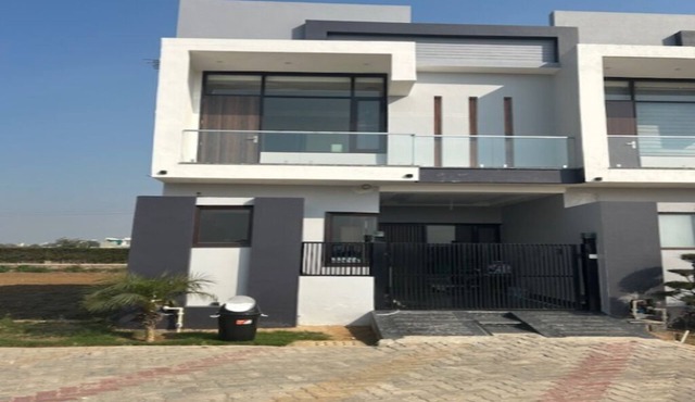 2 Bed 2 Bath, Kitchen, living Room the entire home in Mullanpur Dakha