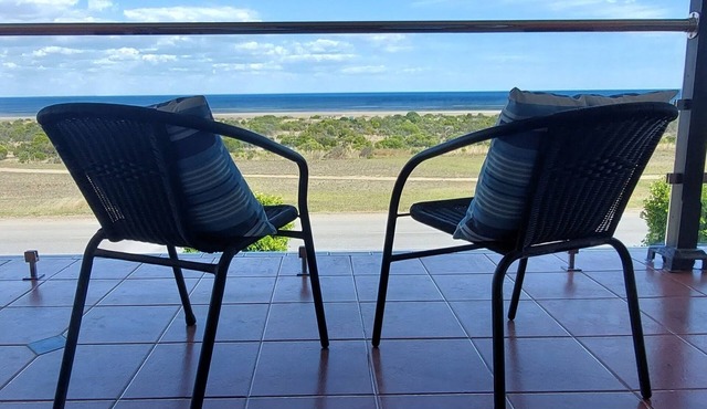 2 family house with spectacular Ocean Views in Tiddy Widdy Beach