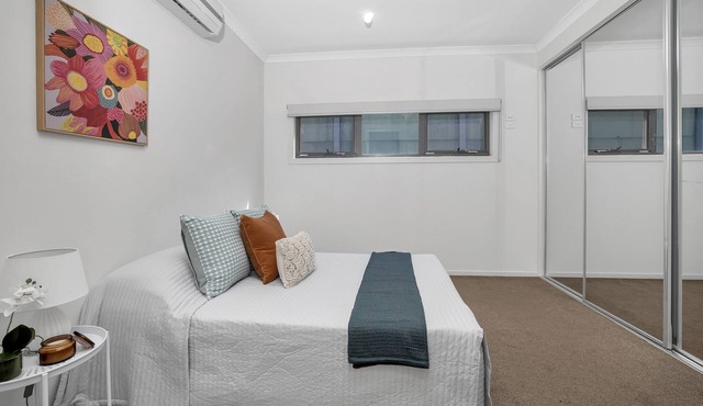 2Bedroom Tranquil Townhouse CLOSE TO CITY AND AIRPORT in Pascoe Vale South