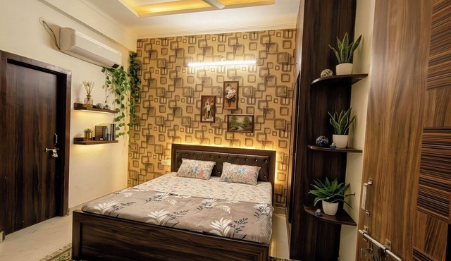 3-bedroom luxurious apartment in lovely Jaipur Near Jaipur Airport with AC