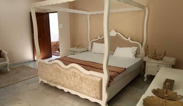 4BHK New, Big, Elegant, Luxurious Home @prime loc Hyderabad! 20mins from Airport