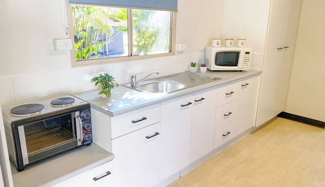 Aaok Moondarra Accommodation Village in Lanskey