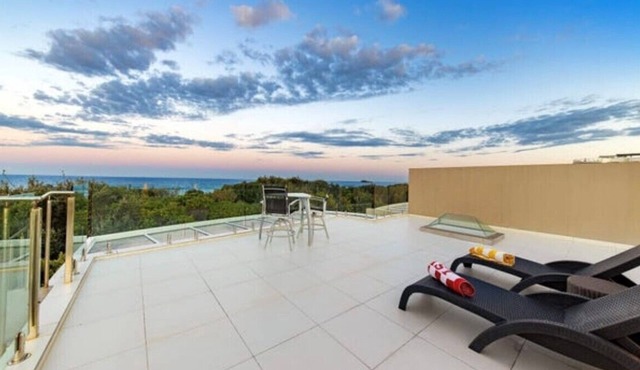 Absolute Beachfront Luxury home with amazing views in Marcoola