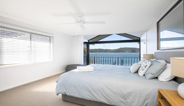 Absolute Waterfront at Wagstaffe in Booker Bay