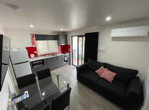 Acacia Caravan Park & Holiday Units in Ararat