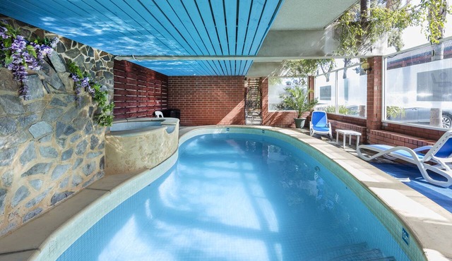 Adelaide Granada Motor Inn in Glenunga