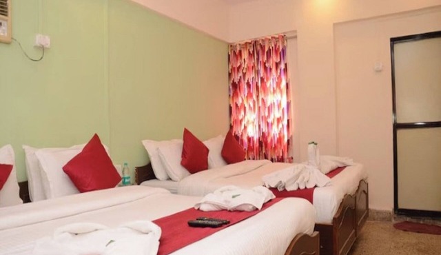 Anil Guest House Santacruz East