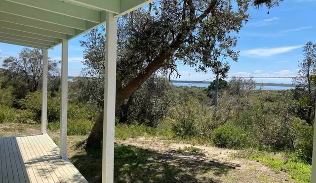 Beach!Please! - Nature Retreat with ALL LINEN Supplied in Paradise Beach