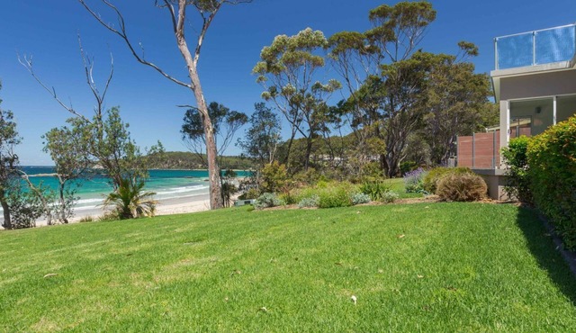 Beachfront Duplex on Denhams in Denhams Beach