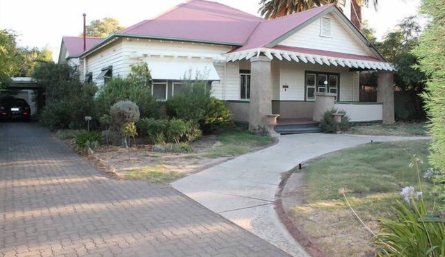 Beautiful Heritage Home, Short Stroll to the town centre. in Horsham