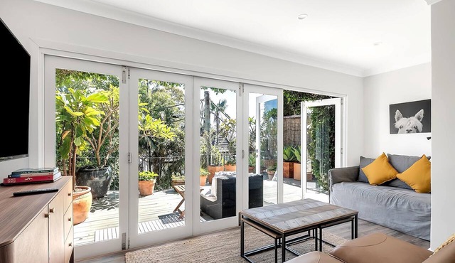 Beautifully Renovated Paddington Apartment in Paddington