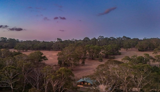 Bellbrae Mudbrick Love Shack in Bellbrae
