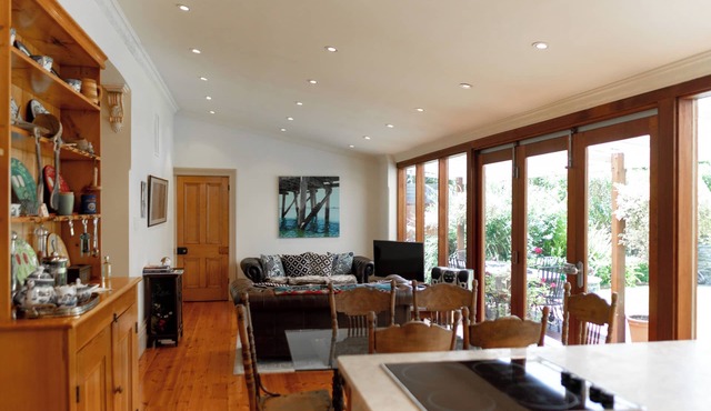 Bishops Garden Spa Suite in North Adelaide
