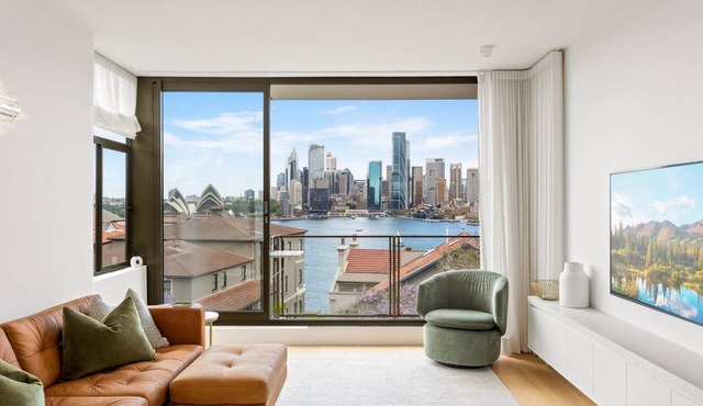 Boutique 2-Bed with Stunning Sydney Harbour Views in Kirribilli