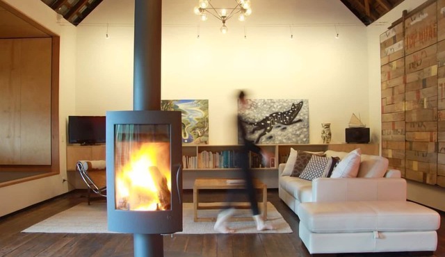 Boutique stay in old farm shed in Huonville