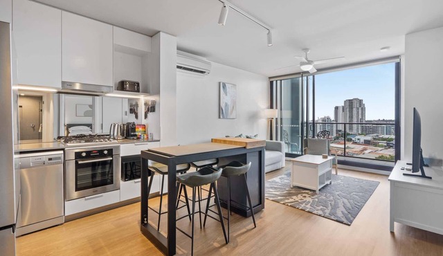 Bright 2-Bed Apartment in Bowen Hills in Bowen Hills
