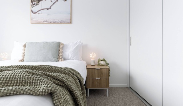 Bright & Airy Coastal abode in Bridport