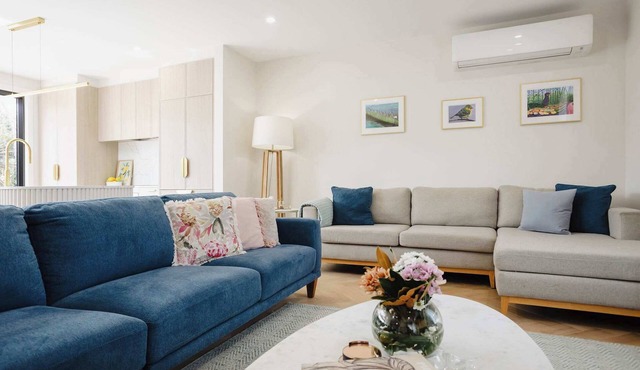 Brighton Coastal Hideaway with Free Parking in Brighton