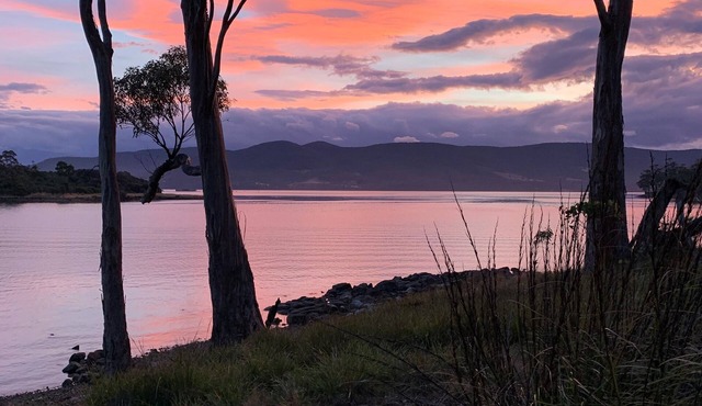 Bruny Island, Secluded Waterfront on 5 acres in Apollo Bay