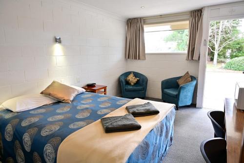 Byer Fountain Motor Inn in Holbrook