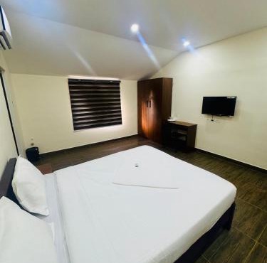 Casa Grand in Aluva