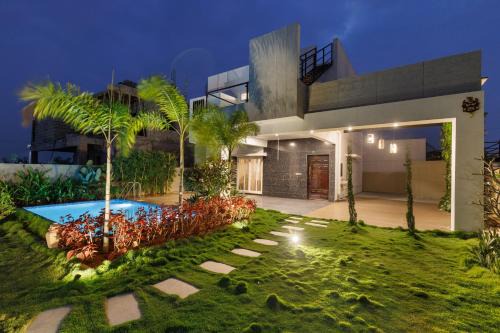 Casa Lumina Villa by StayJade Pool Garden 3BHK