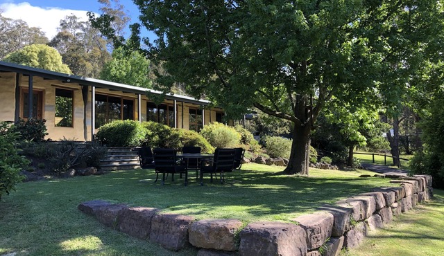 Castella Country Retreat- Rustic Charm in the Heart of Yarra Valley Wine Country in Castella