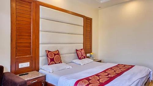 Celebrate Vacation Hotel Near Mall Road