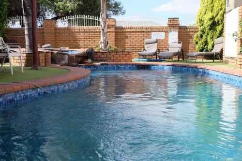 Charles sturt motor inn in Cobram