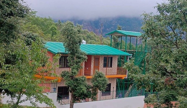 Cherry Guest House Dunagiri Hills in Dwarahat