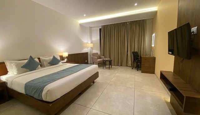 Click Hotel LH Seven Morbi in Morbi