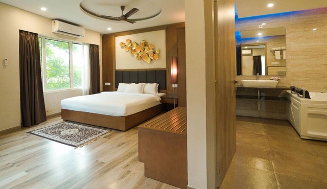 Club Nirvana Boutique Resort Pure-Veg