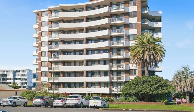 Comfortable Apartment in the Popular Fountain Court Complex in Port Macquarie
