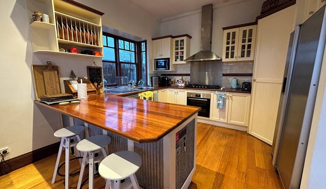 Contemporary & Elegant 1920's Period Home in Mentone