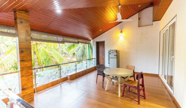 Cornelio Residence -2 BR AC studio with Riverside View in Padutonse