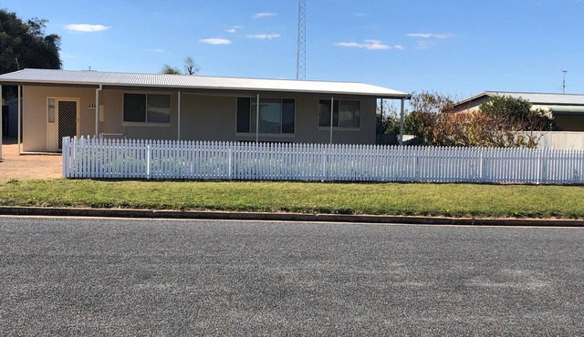 Cosy home, within walking distance to north beach. in North Beach
