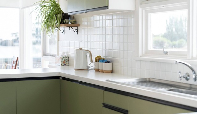 Cosy Ulverstone Getaway with Parking in Central Coast