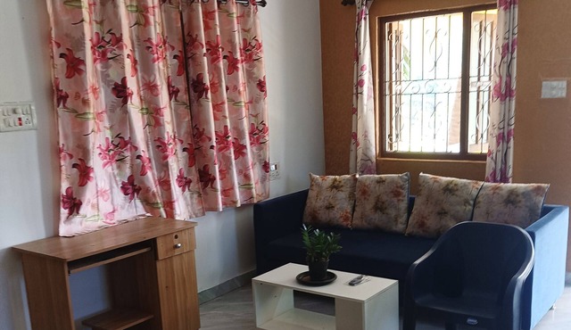 Cozy 2-bedroom bungalow with WiFi and AC Sangolda North Goa swimming pool
