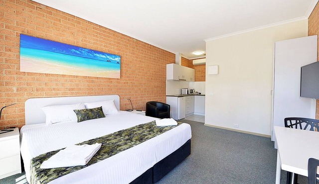 Cranbourne Motor Inn in Cranbourne