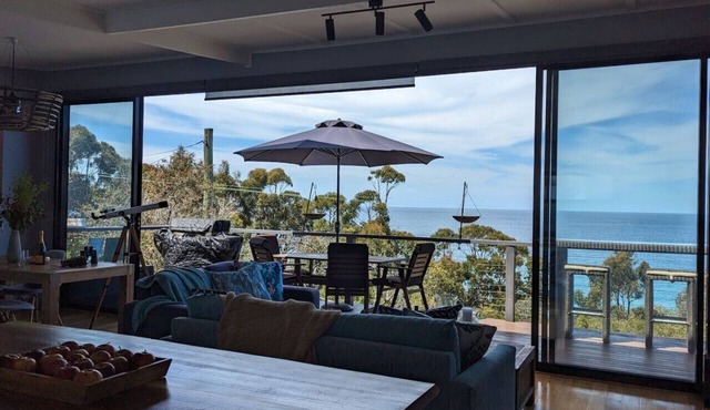 Crow`s Nest - Couples Retreat in Eaglehawk Neck