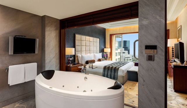 Crowne Plaza Hotel Gurgaon by IHG