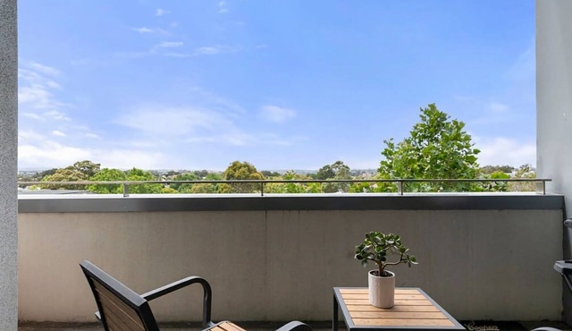 Crows Nest Balcony Stay with BBQ in Crows Nest