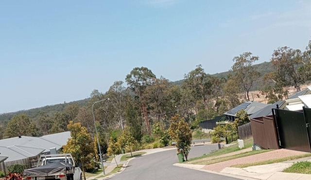 Deebing Heights - Alpha`s Haven in Deebing Heights