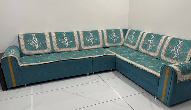 Delightful 2-bedroom apartment with AC in Sarkhej-Okaf