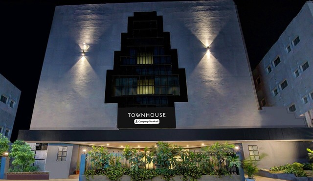 Deluxe Super Townhouse Lakdikapul