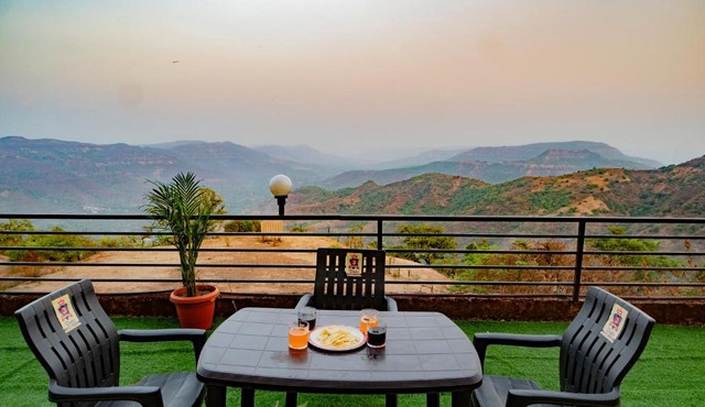 Devanand Villa 5BHK Mahabaleshwar in Kelghar