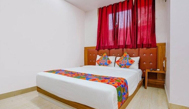 Diamond By Glitz Hotels