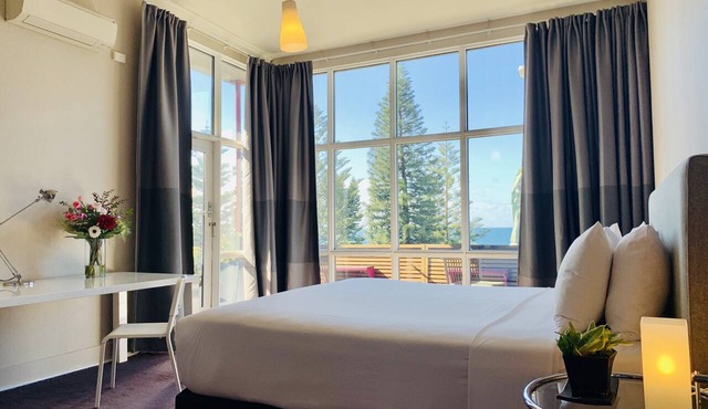 Dive Hotel in Coogee