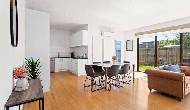 Domi Rentals - The Fregon Townhouse in Clayton