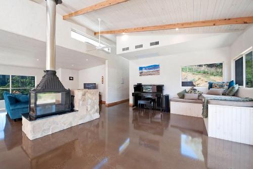 Eagle Ridge in Hordern Vale